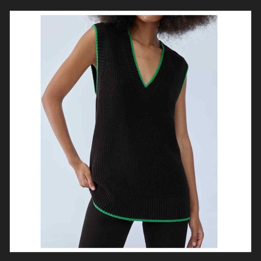 Aritzia Babaton Sherman Black Merino Wool Sweater Vest with Green Trim – XS